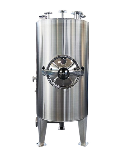Cuve inox ISTOC avec options : Brides soudées sur le dessus, plaques de fixation au sol sous les pieds, porte latérale ronde, bride latérale, canalisation + bride fond de cuve