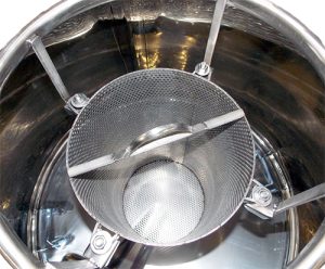 Option : Panier perforé central à l'intérieur de la cuve